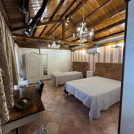 לטינה B&B Oasi Di Mamma Clara מראה חיצוני תמונה