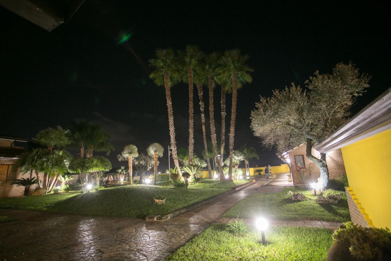לטינה B&B Oasi Di Mamma Clara מראה חיצוני תמונה