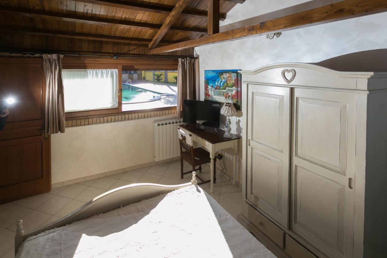 לטינה B&B Oasi Di Mamma Clara מראה חיצוני תמונה