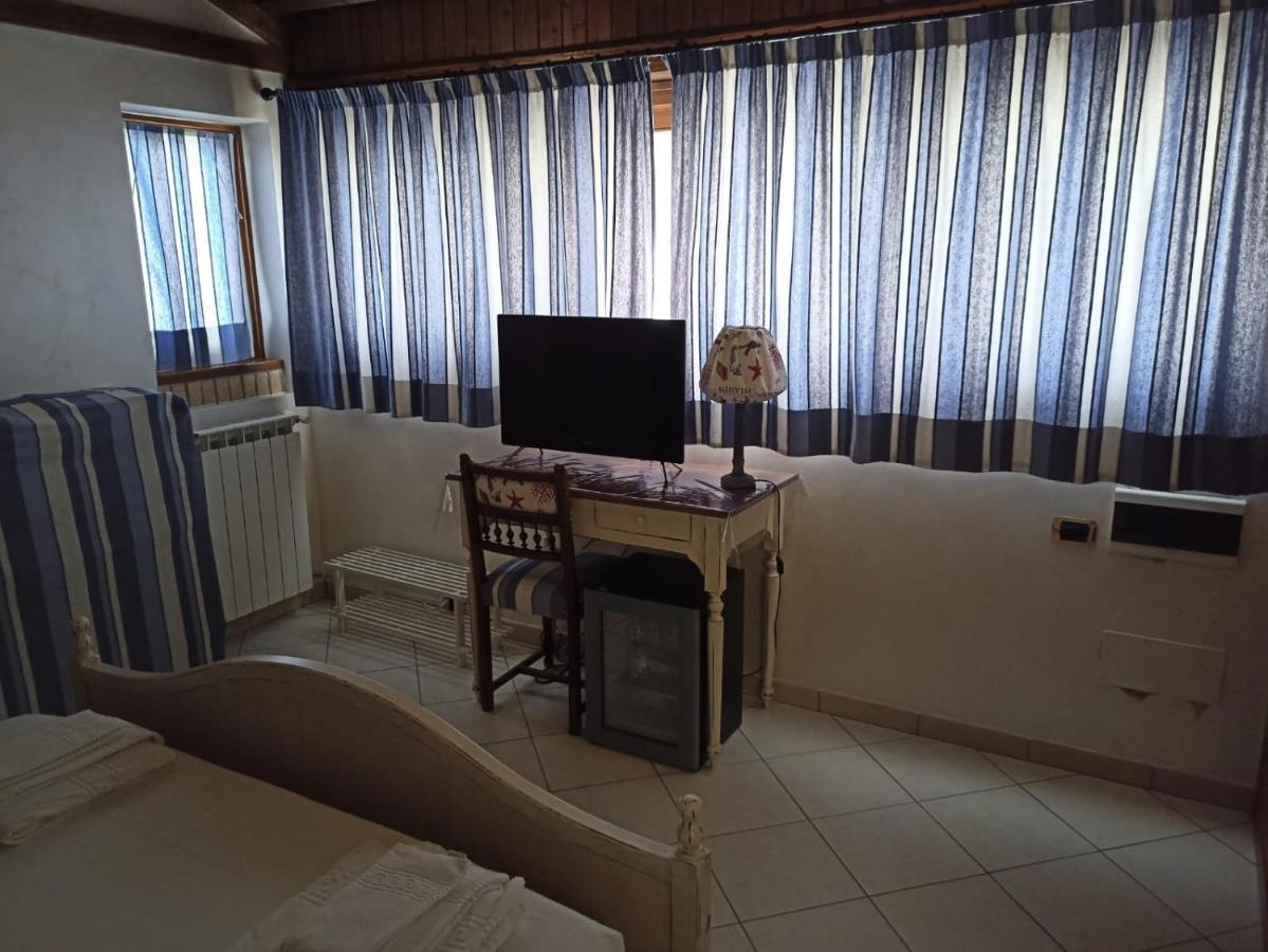 לטינה B&B Oasi Di Mamma Clara מראה חיצוני תמונה