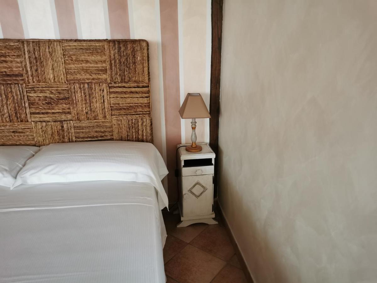 לטינה B&B Oasi Di Mamma Clara מראה חיצוני תמונה
