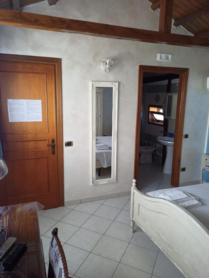לטינה B&B Oasi Di Mamma Clara מראה חיצוני תמונה